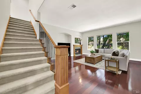 Living - 1240 Wildwing Ln, Vallejo, CA 94591 photo 7 of 10