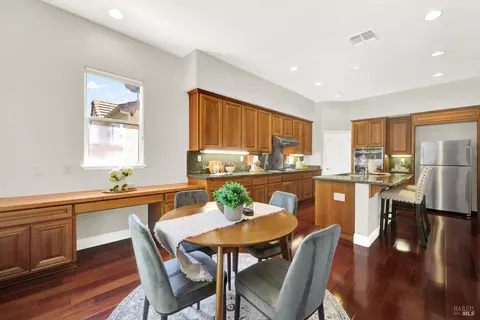 Dining - 1240 Wildwing Ln, Vallejo, CA 94591 photo 6 of 6
