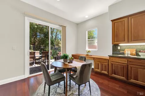 Dining - 1240 Wildwing Ln, Vallejo, CA 94591 photo 5 of 6