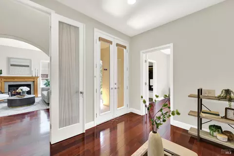 Entry Way - 1240 Wildwing Ln, Vallejo, CA 94591 photo 5 of 7