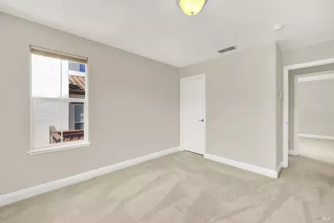 Bedroom - 1240 Wildwing Ln, Vallejo, CA 94591 photo 10 of 13