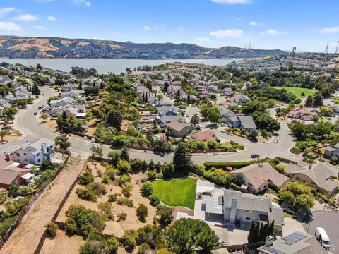 View/Area - 891 Wellfleet Dr, Vallejo, CA 94591 photo 11 of 14