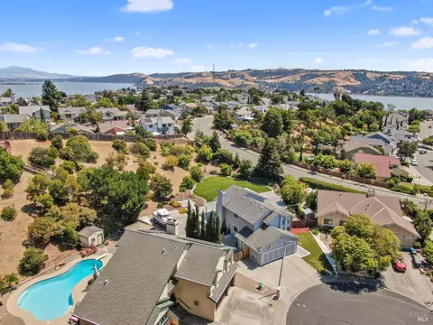 View/Area - 891 Wellfleet Dr, Vallejo, CA 94591 photo 4 of 14
