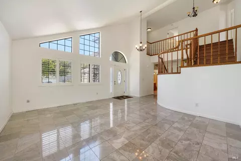 Living - 891 Wellfleet Dr, Vallejo, CA 94591 photo 3 of 9