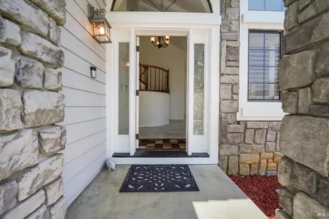 Entry Way - 891 Wellfleet Dr, Vallejo, CA 94591 photo 3 of 3