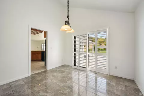 Dining - 891 Wellfleet Dr, Vallejo, CA 94591 photo 2 of 3