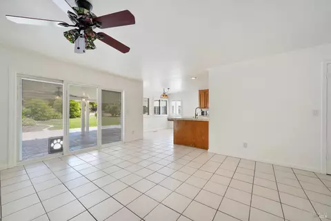 Living - 891 Wellfleet Dr, Vallejo, CA 94591 photo 8 of 9