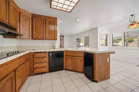 Kitchen - 891 Wellfleet Dr, Vallejo, CA 94591 photo 1 of 6