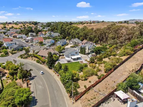 View/Area - 891 Wellfleet Dr, Vallejo, CA 94591 photo 8 of 14