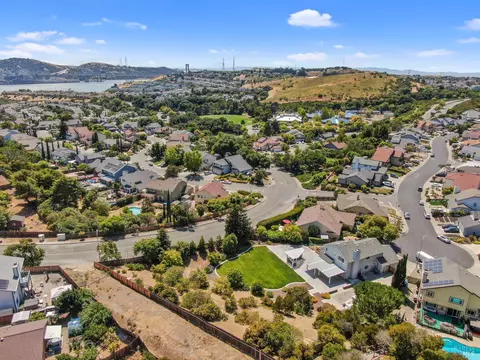 View/Area - 891 Wellfleet Dr, Vallejo, CA 94591 photo 10 of 14