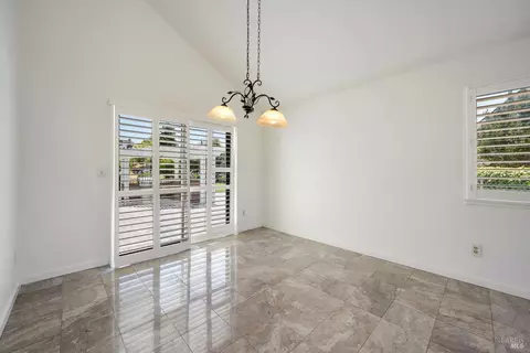 Dining - 891 Wellfleet Dr, Vallejo, CA 94591 photo 1 of 3