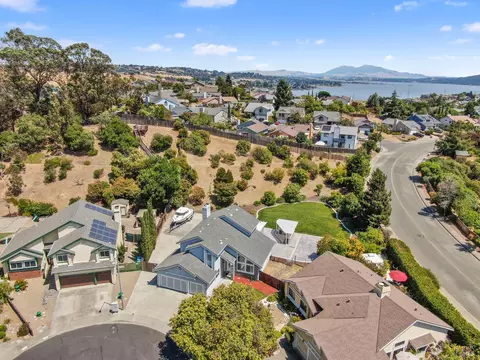 View/Area - 891 Wellfleet Dr, Vallejo, CA 94591 photo 5 of 14