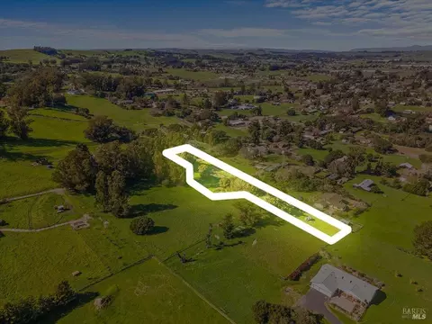 511 Fairview Ct, Petaluma, CA 94952 photo 3