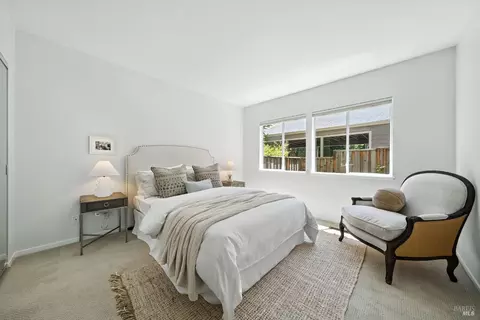 Bedroom - 115 Koch Rd, Corte Madera, CA 94925 photo 1 of 5