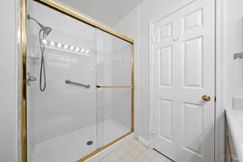 Bath - 115 Koch Rd, Corte Madera, CA 94925 photo 4 of 4