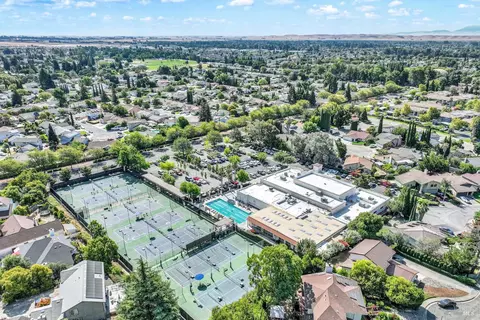 View/Area - 681 Hillside Dr, Fairfield, CA 94533 photo 4 of 5