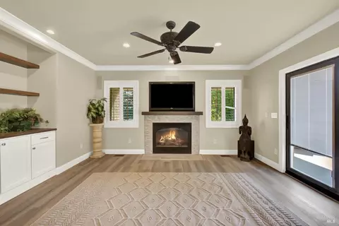 Living - 681 Hillside Dr, Fairfield, CA 94533 photo 2 of 3