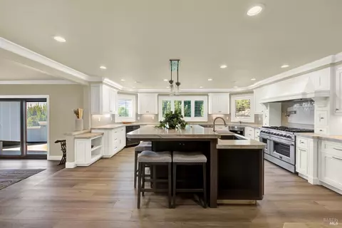 Kitchen - 681 Hillside Dr, Fairfield, CA 94533 photo 4 of 15