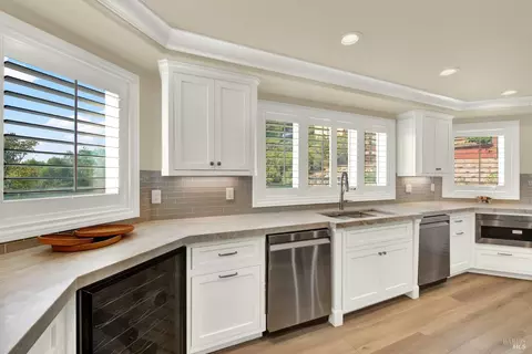 Kitchen - 681 Hillside Dr, Fairfield, CA 94533 photo 9 of 15