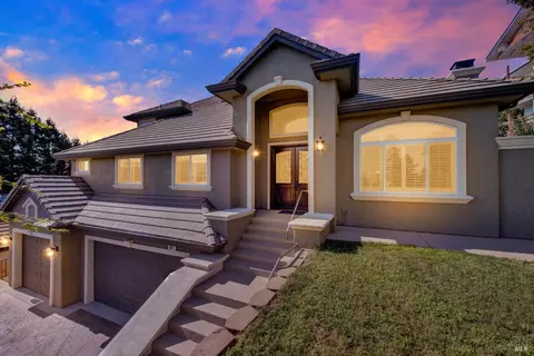 Exterior - 681 Hillside Dr, Fairfield, CA 94533 photo 8 of 17