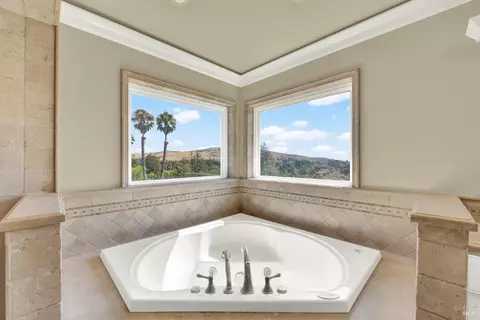 Bath - 681 Hillside Dr, Fairfield, CA 94533 photo 5 of 12