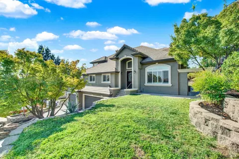 Exterior - 681 Hillside Dr, Fairfield, CA 94533 photo 10 of 17