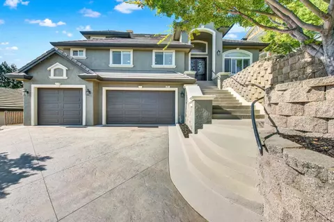 Exterior - 681 Hillside Dr, Fairfield, CA 94533 photo 7 of 17