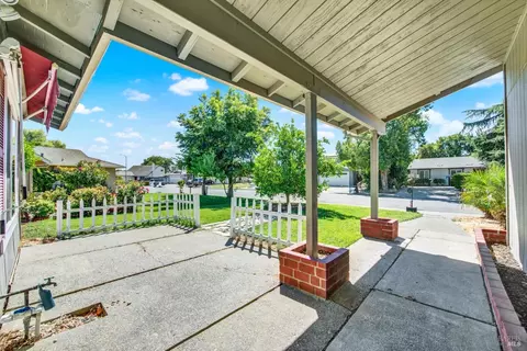 640 Berkshire Dr, Dixon, CA 95620 photo 7