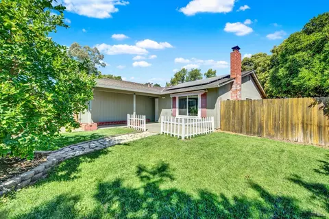 640 Berkshire Dr, Dixon, CA 95620 photo 4