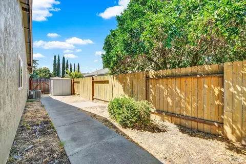 640 Berkshire Dr, Dixon, CA 95620 photo 54
