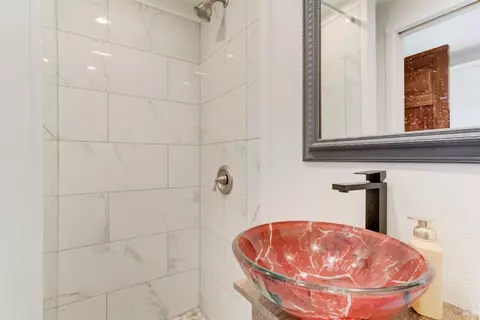 Bath - 128 Newcastle Dr, Vallejo, CA 94591 photo 7 of 7
