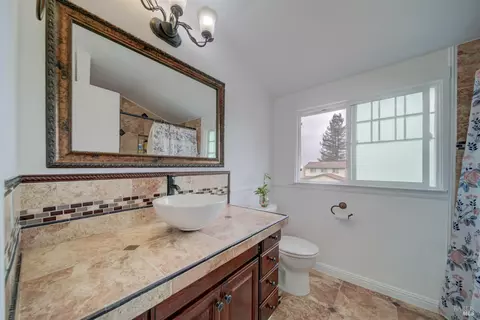 Bath - 128 Newcastle Dr, Vallejo, CA 94591 photo 2 of 7