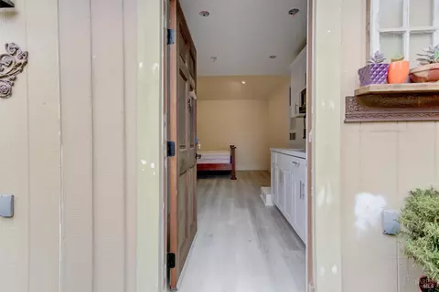 Entry Way - 128 Newcastle Dr, Vallejo, CA 94591 photo 2 of 2