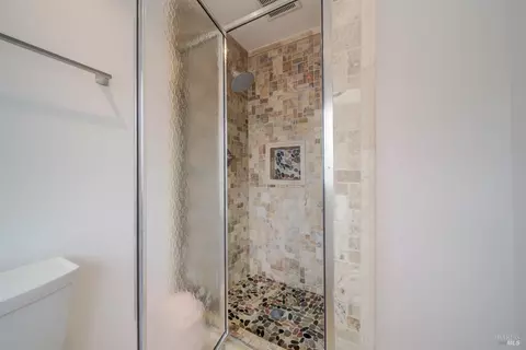 Bath - 128 Newcastle Dr, Vallejo, CA 94591 photo 6 of 7