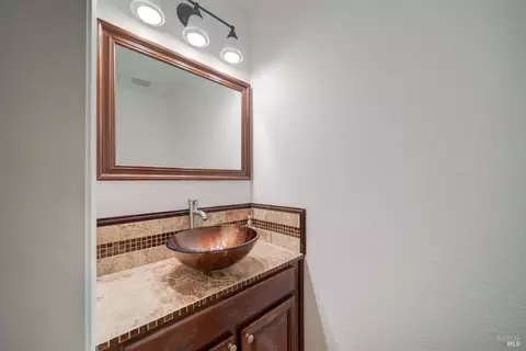 Bath - 128 Newcastle Dr, Vallejo, CA 94591 photo 1 of 7