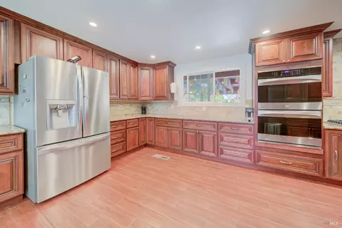 Kitchen - 128 Newcastle Dr, Vallejo, CA 94591 photo 3 of 4