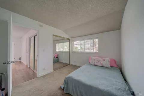 Bedroom - 128 Newcastle Dr, Vallejo, CA 94591 photo 5 of 11