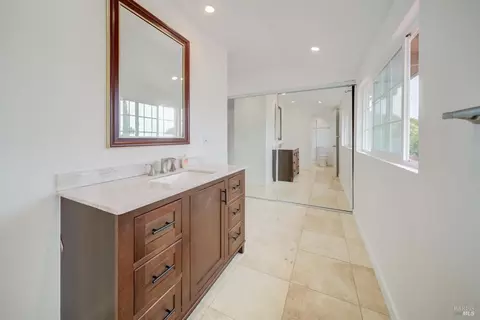 Bath - 128 Newcastle Dr, Vallejo, CA 94591 photo 5 of 7