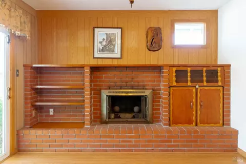 Living - 3042 Beecham St, Napa, CA 94558 photo 3 of 4