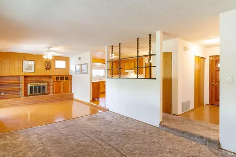Living - 3042 Beecham St, Napa, CA 94558 photo 1 of 4