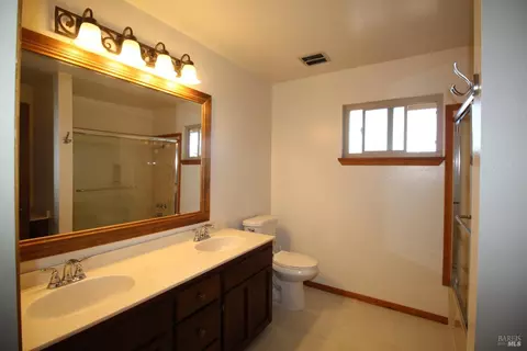 1588 Vervais Ave, Vallejo, CA 94591 photo 23