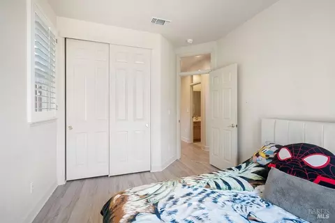 Bedroom - 7409 Imperial Ct, Vallejo, CA 94591 photo 2 of 6