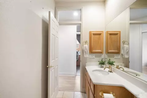 Bath - 7409 Imperial Ct, Vallejo, CA 94591 photo 2 of 5