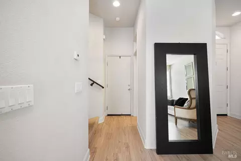 Entry Way - 7409 Imperial Ct, Vallejo, CA 94591 photo 2 of 6