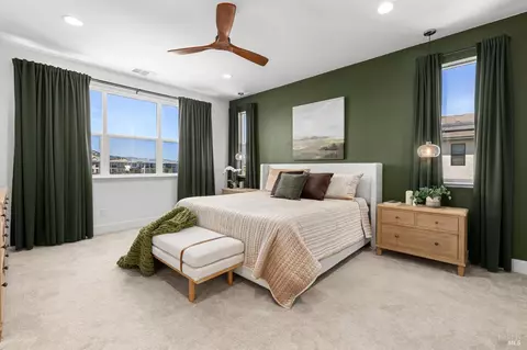 Bedroom - 2415 Waterside Dr, Fairfield, CA 94533 photo 1 of 8
