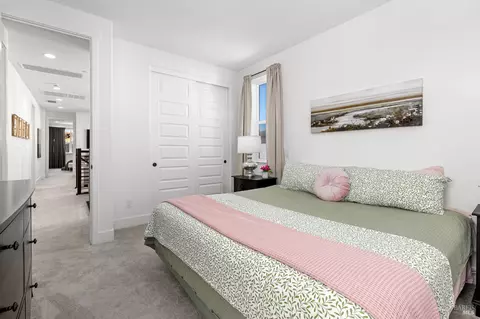 Bedroom - 2415 Waterside Dr, Fairfield, CA 94533 photo 8 of 8
