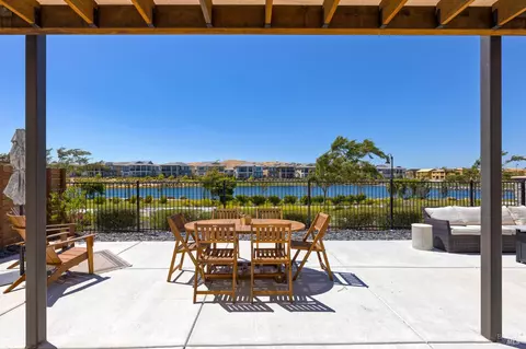 Exterior - 2415 Waterside Dr, Fairfield, CA 94533 photo 3 of 10