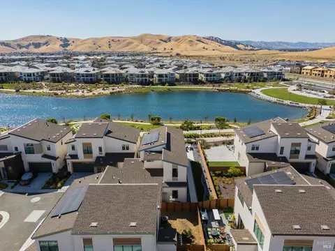 View/Area - 2415 Waterside Dr, Fairfield, CA 94533 photo 5 of 9