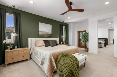 Bedroom - 2415 Waterside Dr, Fairfield, CA 94533 photo 2 of 8