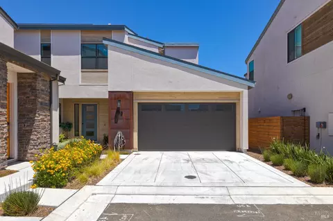 Exterior - 2415 Waterside Dr, Fairfield, CA 94533 photo 2 of 10
